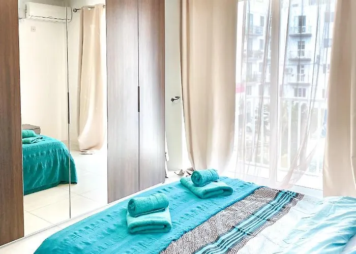 Charming In The Heart Of St. Julians * Saint Julian's