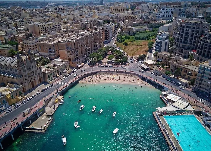 Charming In The Heart Of St. Julians * Saint Julian's